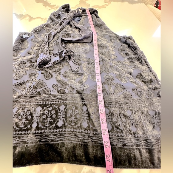 Elegant, $128 NWT Max Studio velvet textured halter top blouse. - Picture 6 of 12